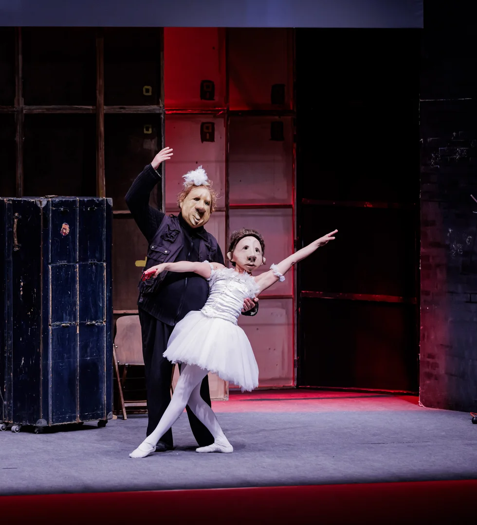 Inszenierung Theatercompany Familie Flöz