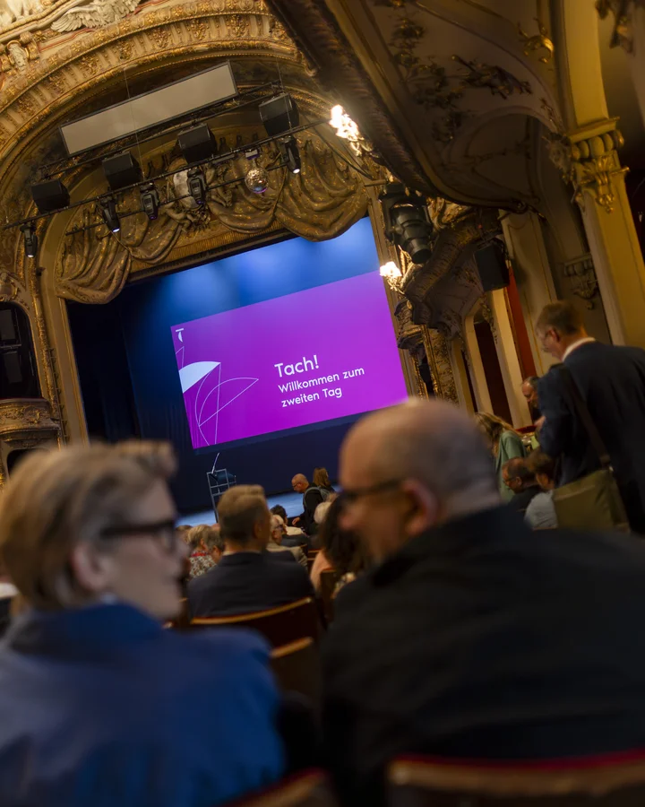 Impuls, Blick aus dem Publikum