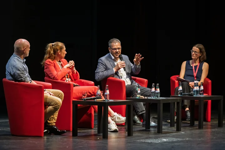 Stefan Schmidtke, Künstlerischer Leiter der Kulturhauptstadt-GmbH, Andrea Pier, Kaufmännische Geschäftsführerin der Kulturhauptstadt GmbH, Christoph Dittrich, Generalintendant der Theater Chemnitz, Ulrike Kolter, Chefredakteurin Deutsche Bühne