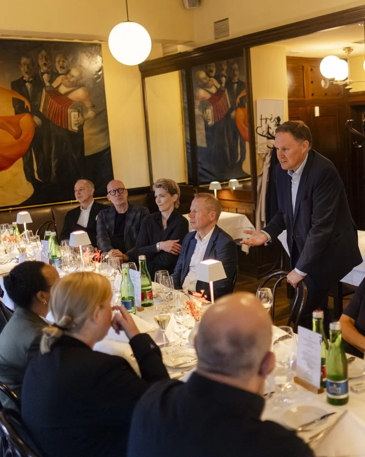 Treffen zwischen dem Präsidium des Bühnenvereins und Politiker:innen.